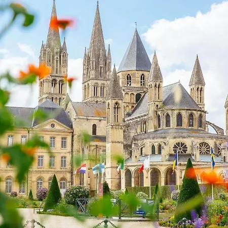 Bed & Breakfast La Demeure Saint Sauveur Caen