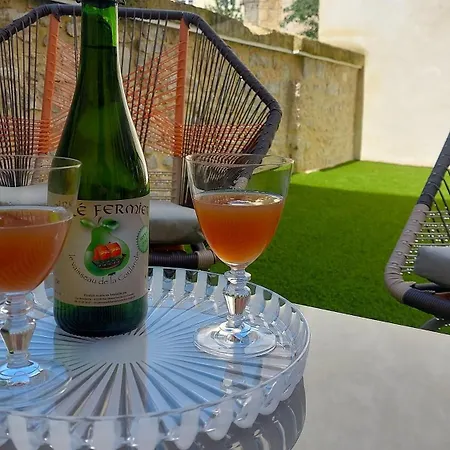 La Demeure Saint Sauveur 住宿加早餐酒店 3*